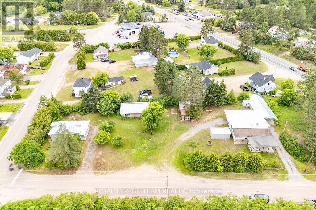 19 Lepinski Road, Madawaska Valley, Ontario  K0J 1B0 - Photo 4 - X13500612