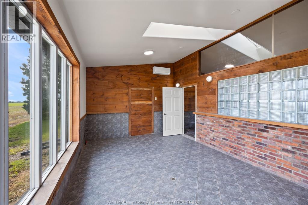 7026 Howard, Tecumseh, Ontario  N0R 1L0 - Photo 13 - 26015485