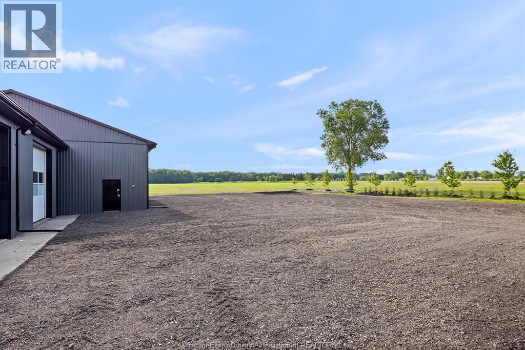 7026 Howard, Tecumseh, Ontario  N0R 1L0 - Photo 6 - 26015485