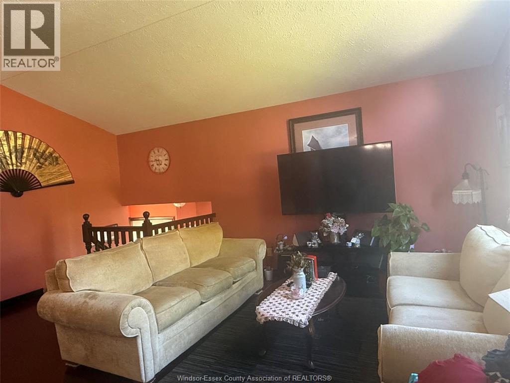 196 Woods Street, Chatham, Ontario  N7L 3R5 - Photo 5 - 26015481