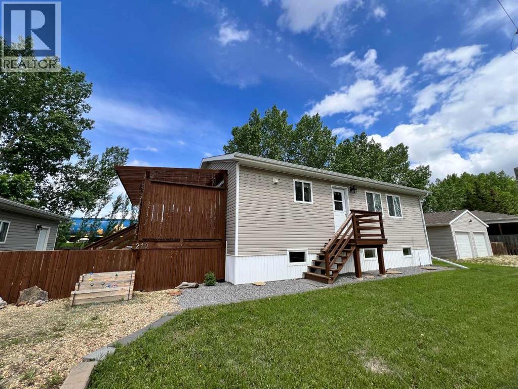 210 Railway Avenue SW, Rosalind, Alberta  T0B 2K0 - Photo 3 - A2320651