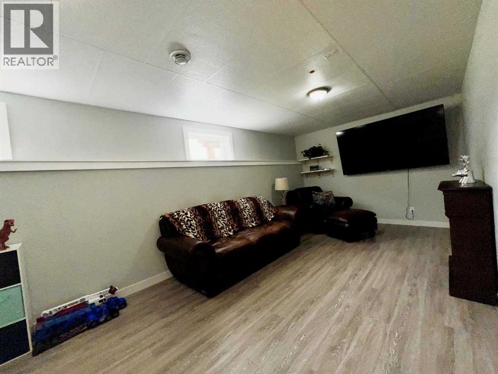 210 Railway Avenue SW, Rosalind, Alberta  T0B 2K0 - Photo 12 - A2320651