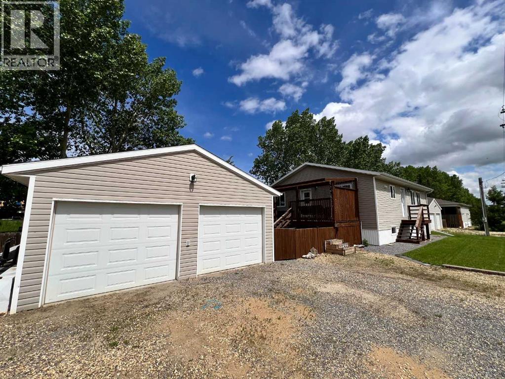 210 Railway Avenue SW, Rosalind, Alberta  T0B 2K0 - Photo 4 - A2320651