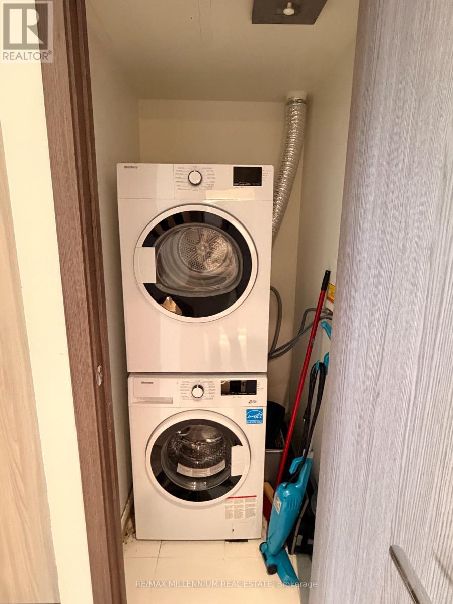 2807 - 19 Bathurst Street, Toronto, Ontario  M5V 0N2 - Photo 11 - C13500566