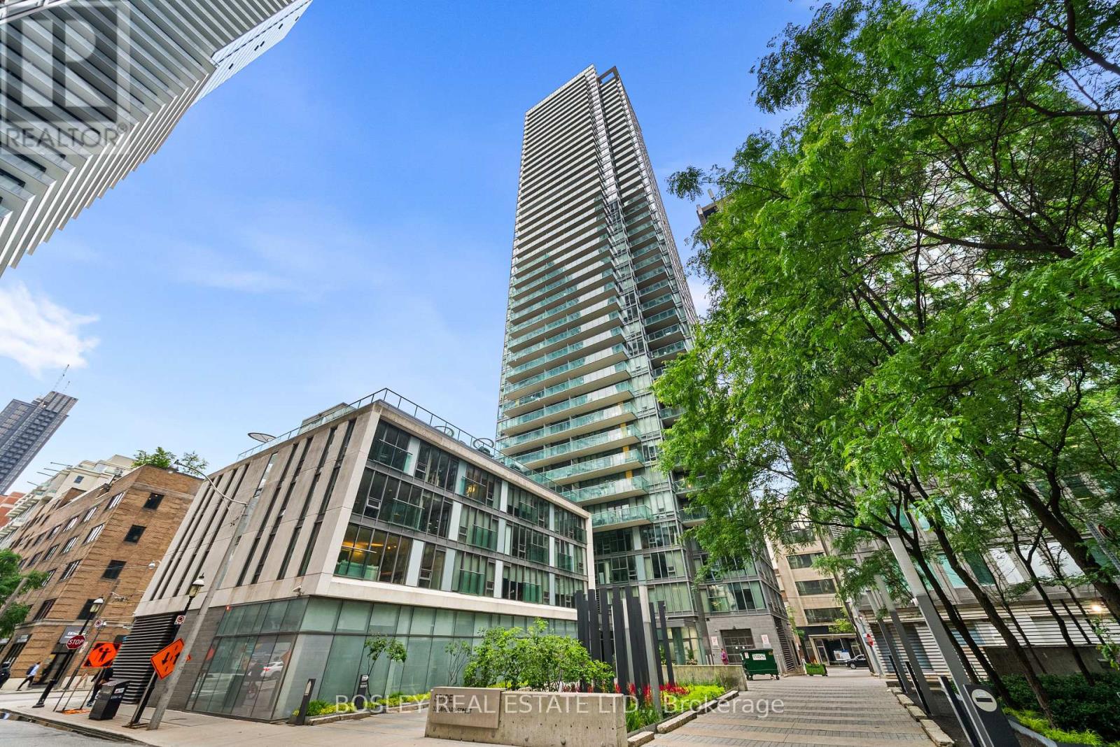 1303 - 33 LOMBARD STREET, Toronto, Ontario