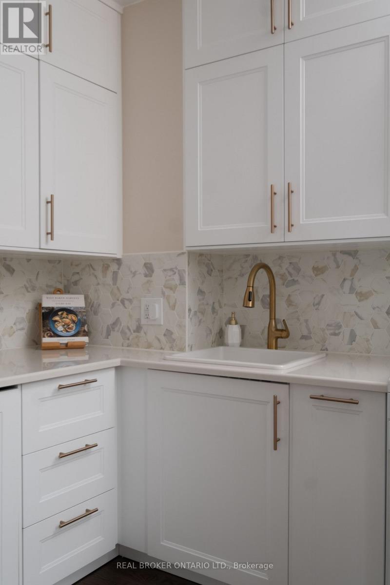 158 Oakcrest Avenue, Toronto, Ontario  M4C 1C1 - Photo 19 - E13500552