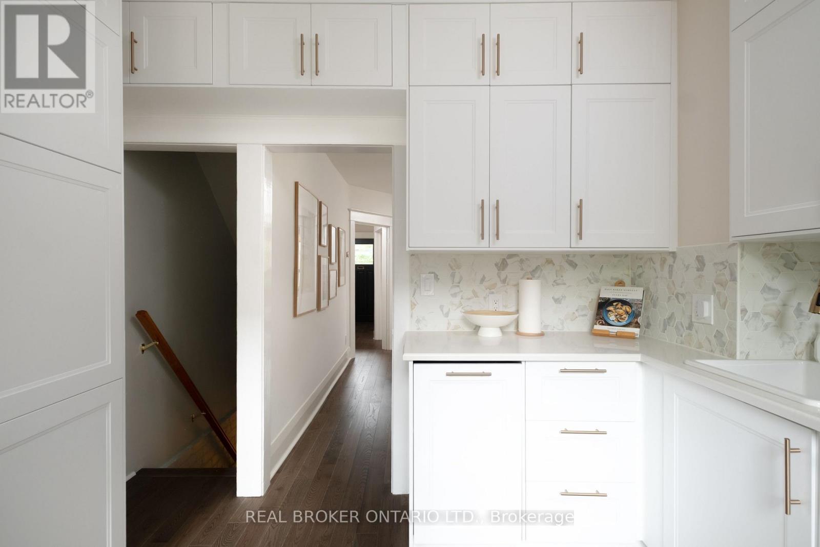 158 Oakcrest Avenue, Toronto, Ontario  M4C 1C1 - Photo 21 - E13500552