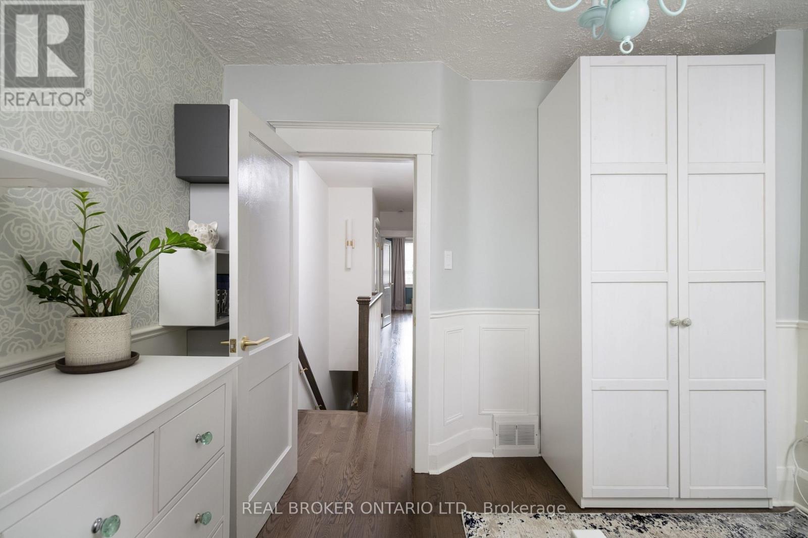 158 Oakcrest Avenue, Toronto, Ontario  M4C 1C1 - Photo 28 - E13500552