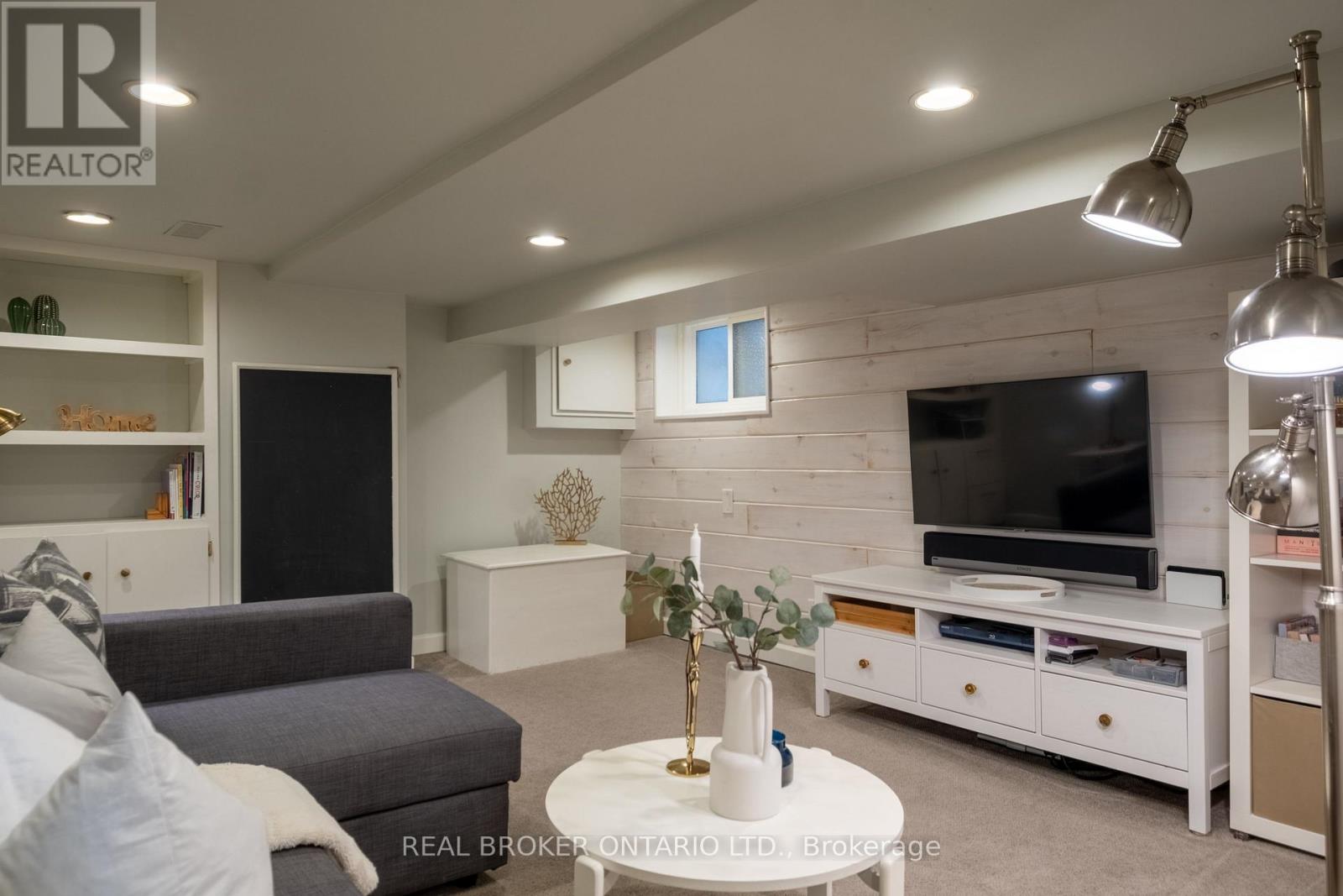 158 Oakcrest Avenue, Toronto, Ontario  M4C 1C1 - Photo 35 - E13500552