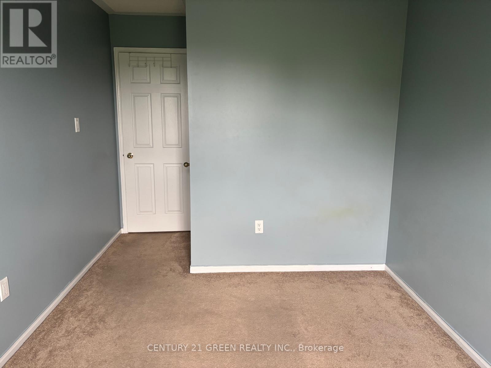 Upper - 23 Tillinghast Lane, Toronto, Ontario  M1J 0A8 - Photo 11 - E13500562