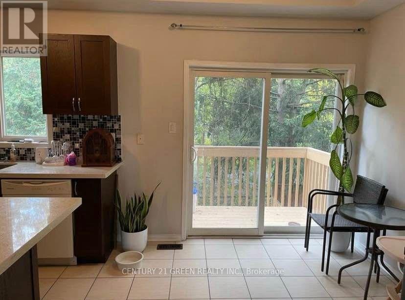 Upper - 23 Tillinghast Lane, Toronto, Ontario  M1J 0A8 - Photo 5 - E13500562
