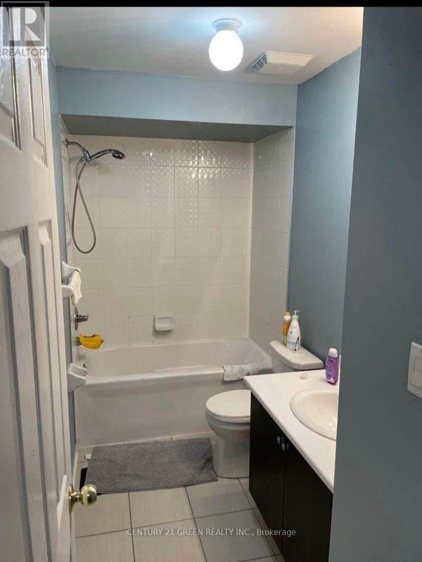 Upper - 23 Tillinghast Lane, Toronto, Ontario  M1J 0A8 - Photo 9 - E13500562