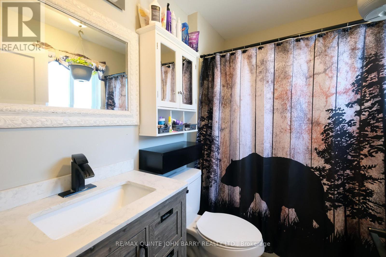 14 Harriet Street, Quinte West, Ontario  K8V 4L4 - Photo 11 - X12554562