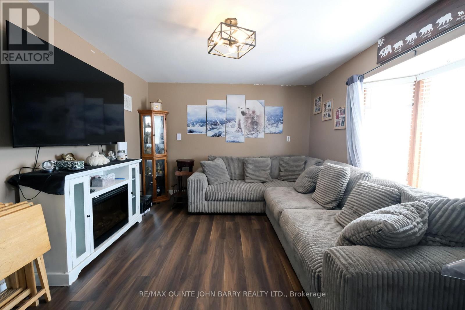 14 Harriet Street, Quinte West, Ontario  K8V 4L4 - Photo 9 - X12554562