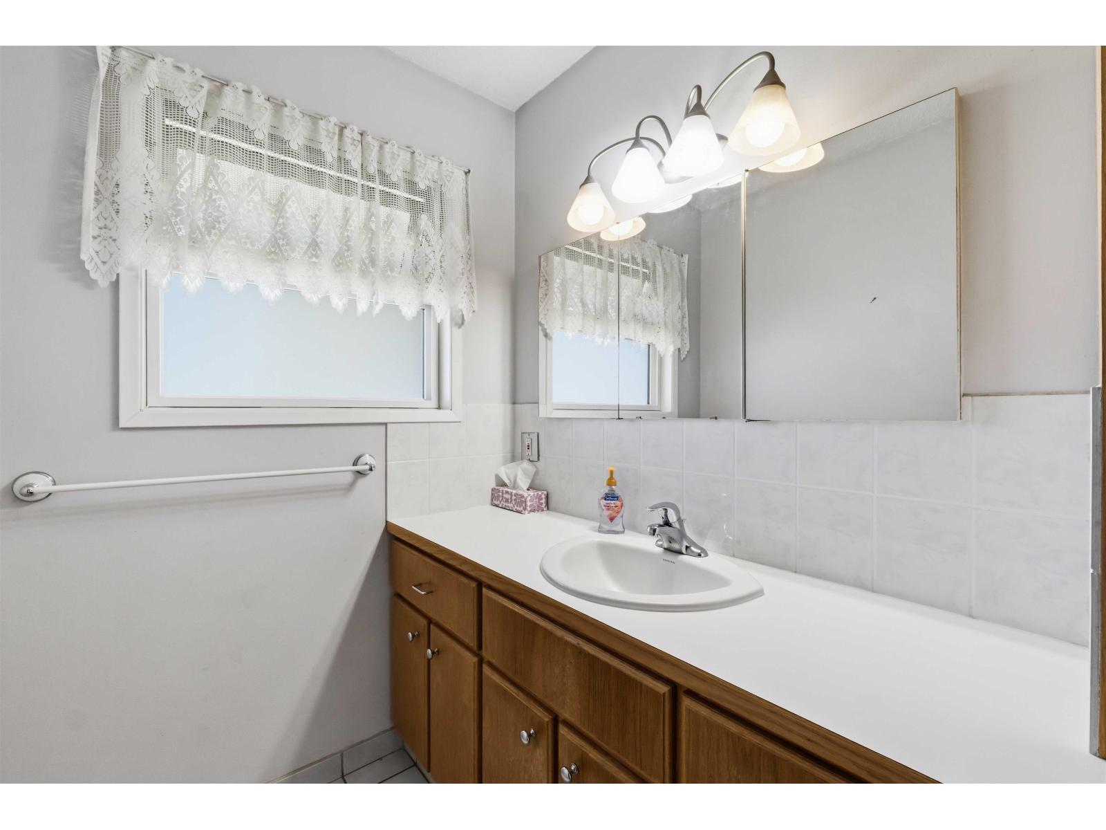 31806 Carlsrue Avenue, Abbotsford, British Columbia  V2T 2J5 - Photo 10 - R3139585