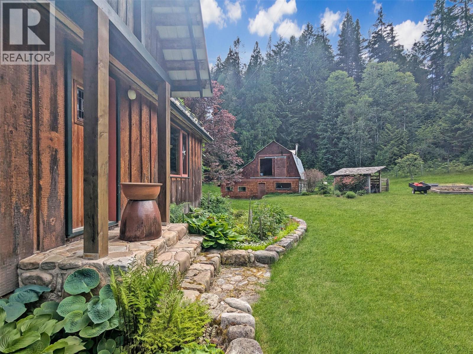7421 Avis Road, Winlaw, British Columbia  V0G 2J0 - Photo 18 - 10392646
