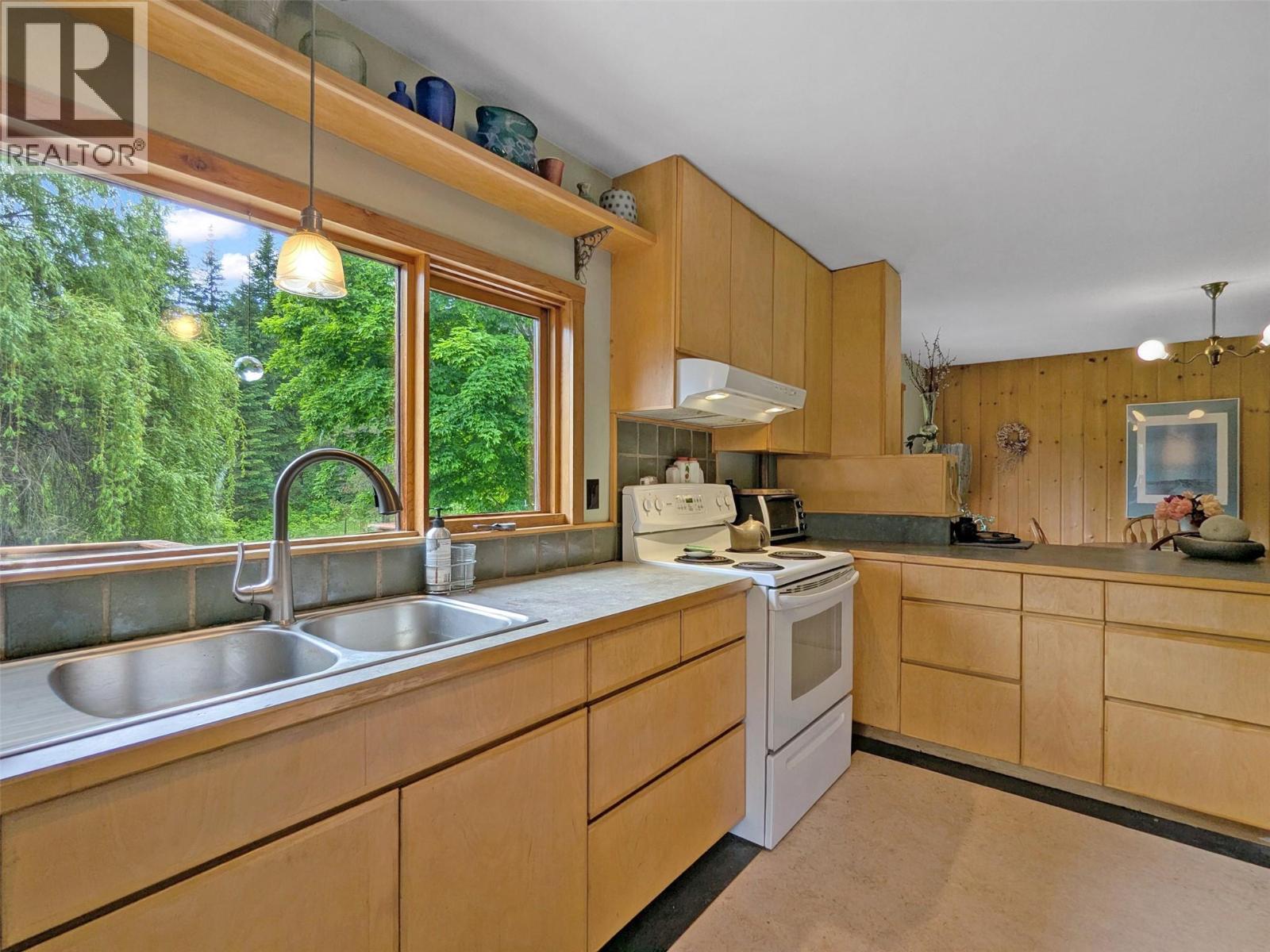 7421 Avis Road, Winlaw, British Columbia  V0G 2J0 - Photo 38 - 10392646