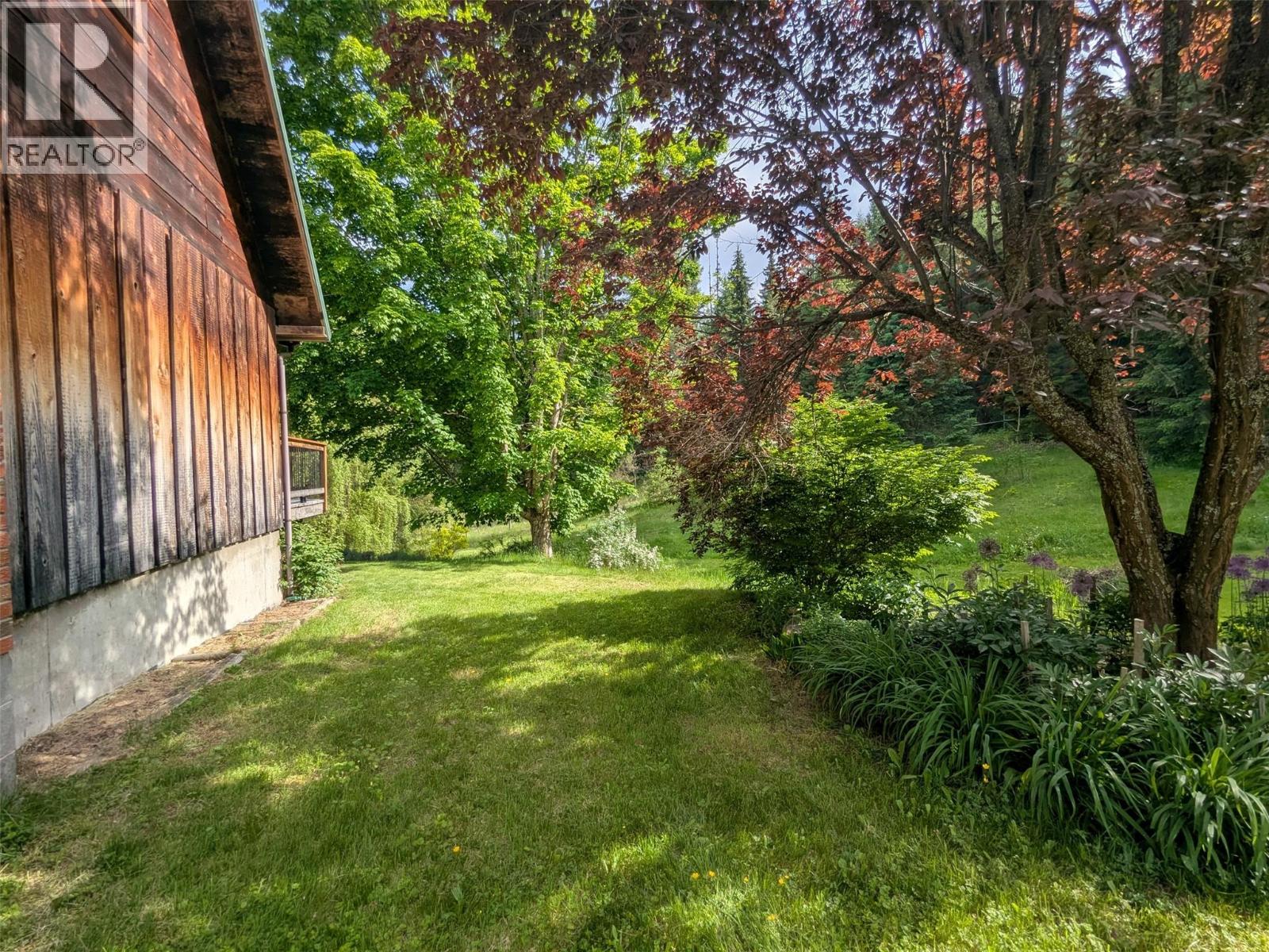 7421 Avis Road, Winlaw, British Columbia  V0G 2J0 - Photo 8 - 10392646