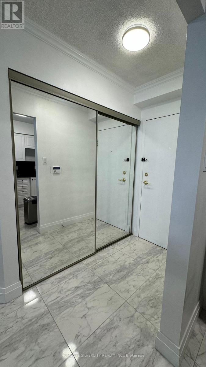#2206 - 55 Elm Drive W, Mississauga, Ontario  L5B 3Z3 - Photo 6 - W13500530