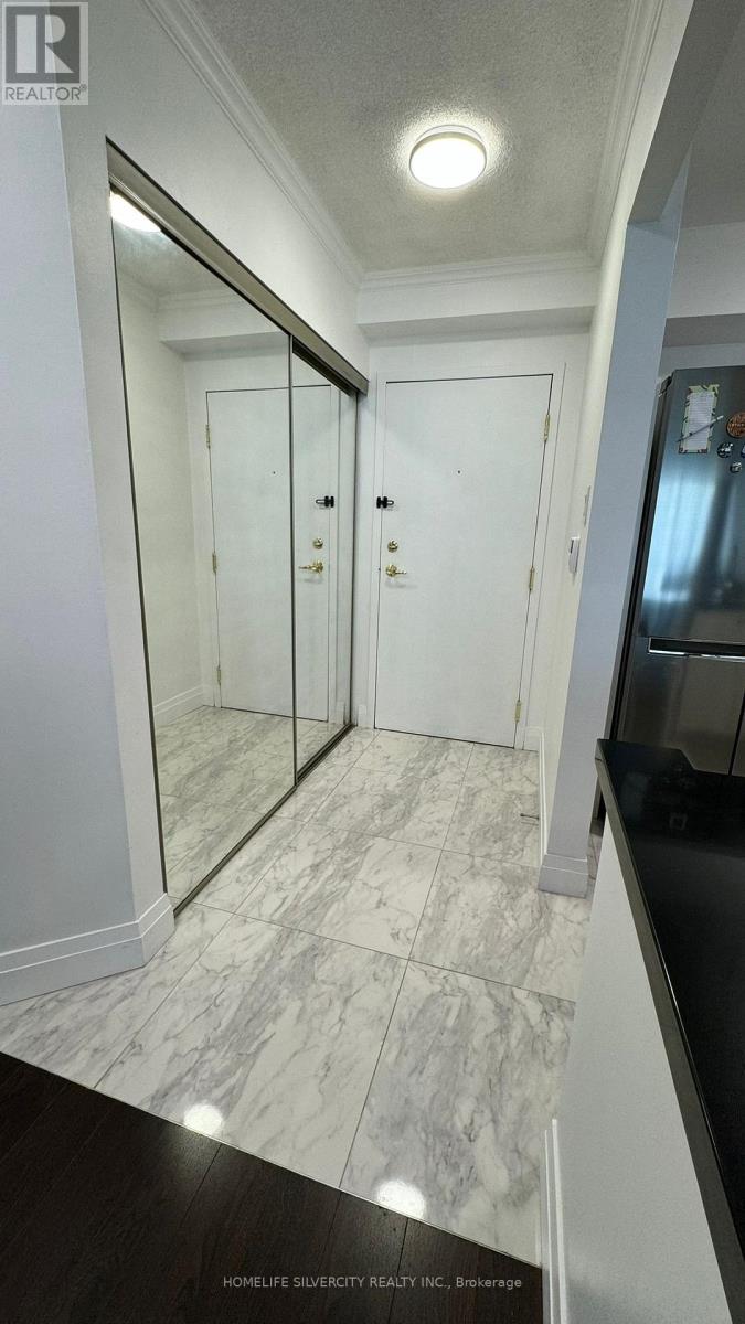 #2206 - 55 Elm Drive W, Mississauga, Ontario  L5B 3Z3 - Photo 7 - W13500530