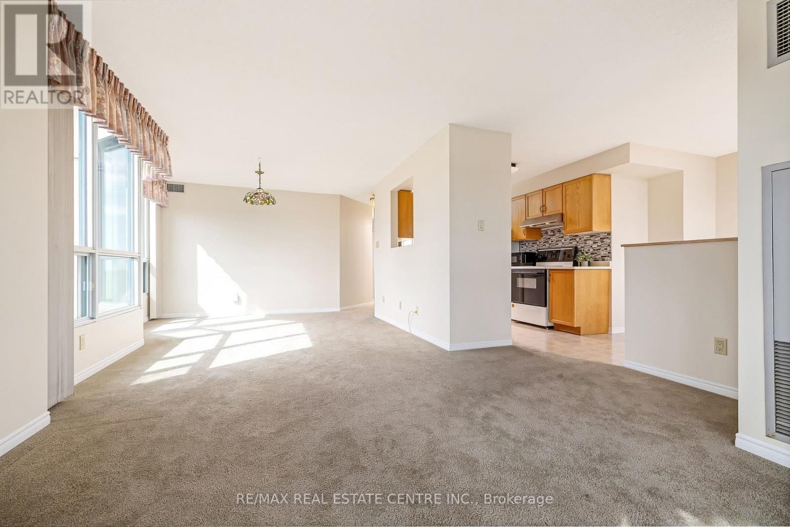 1202 - 100 Millside Drive, Milton, Ontario  L9T 5E2 - Photo 10 - W13500596