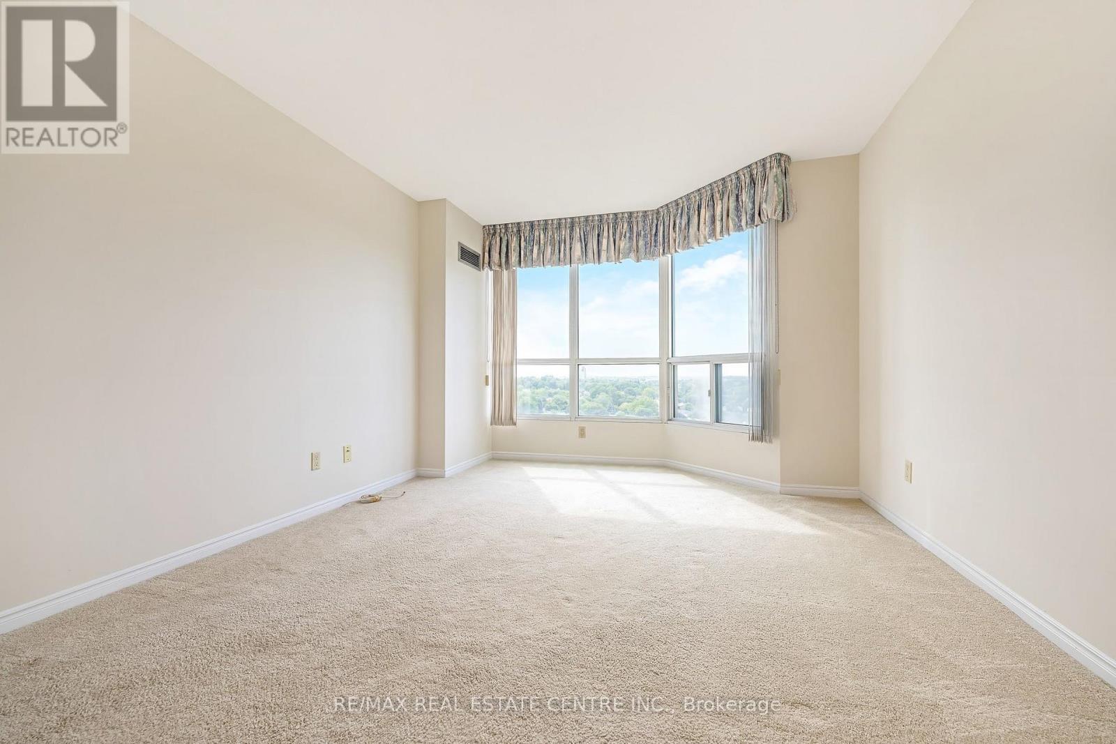 1202 - 100 Millside Drive, Milton, Ontario  L9T 5E2 - Photo 18 - W13500596