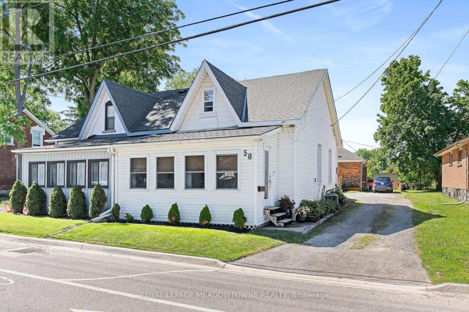 58 Young Street, Halton Hills, Ontario  L7J 2G6 - Photo 3 - W13493218