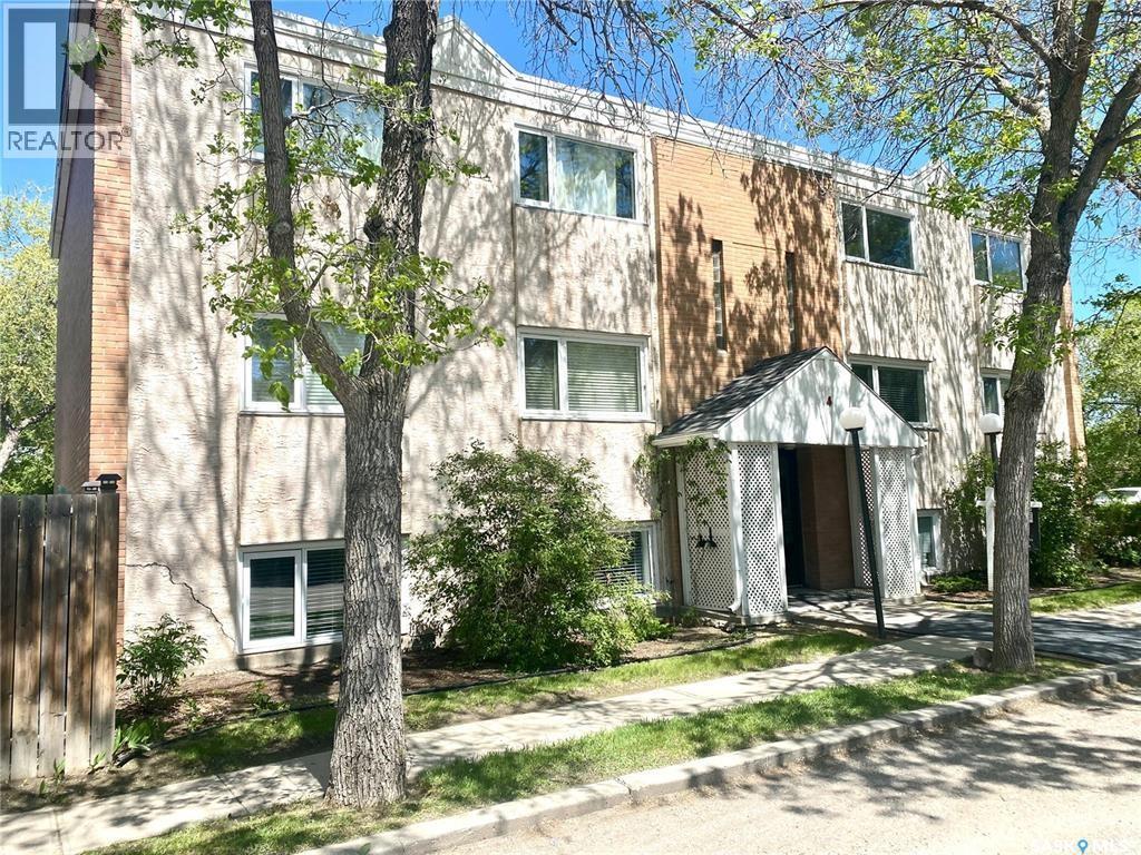 6 4 Neill PLACE, Regina, Saskatchewan