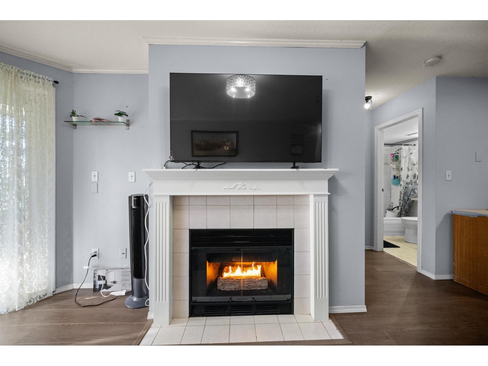 207 2962 Trethewey Street, Abbotsford, British Columbia  V2T 4M3 - Photo 5 - R3140324