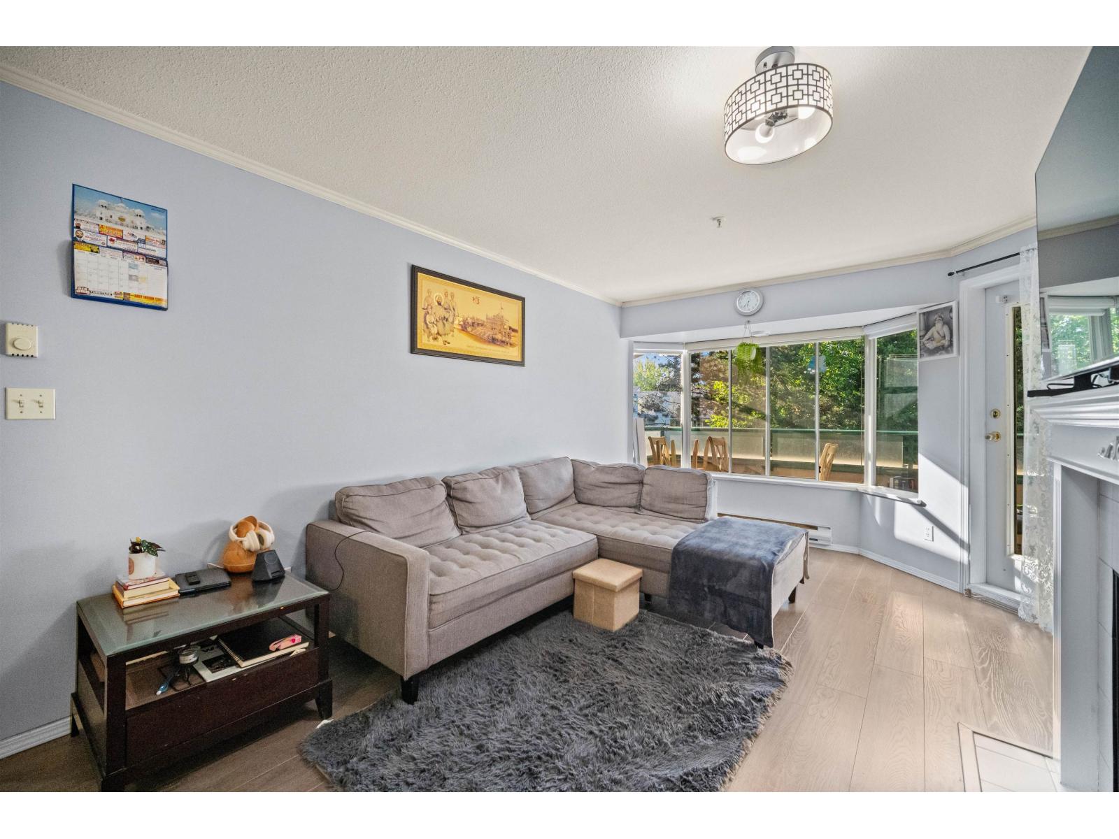 207 2962 Trethewey Street, Abbotsford, British Columbia  V2T 4M3 - Photo 2 - R3140324