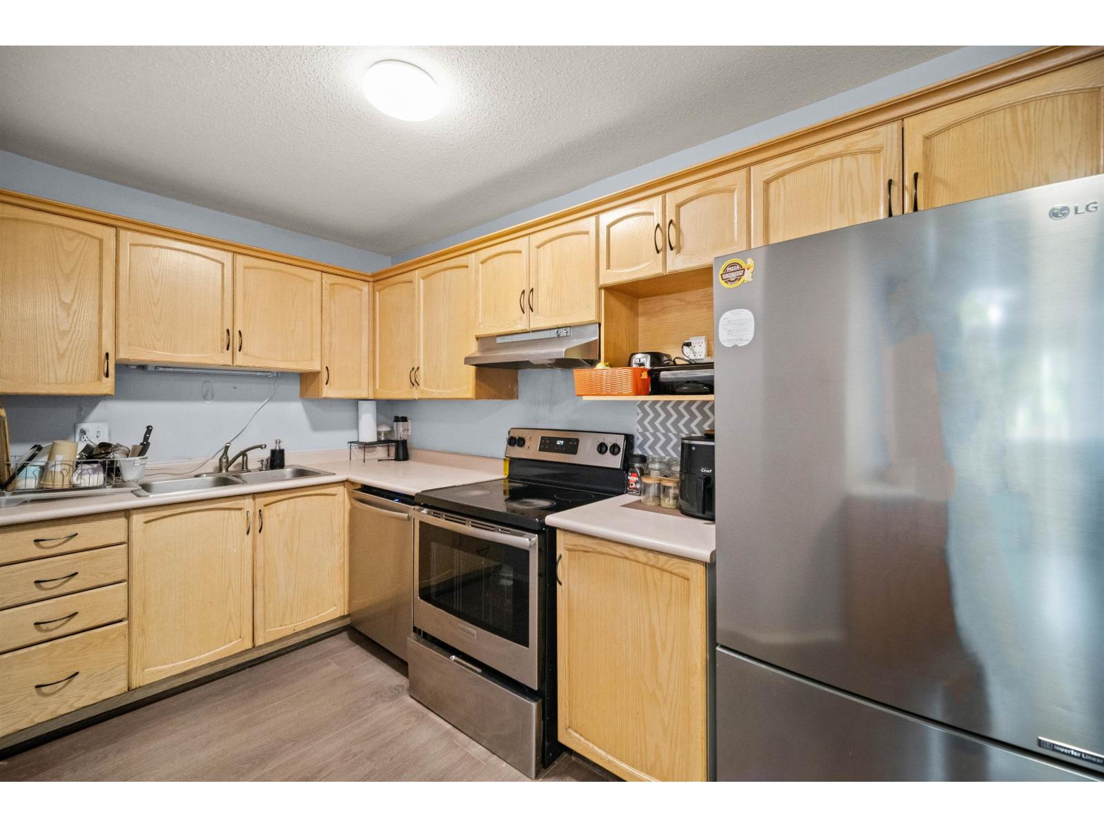 207 2962 Trethewey Street, Abbotsford, British Columbia  V2T 4M3 - Photo 6 - R3140324