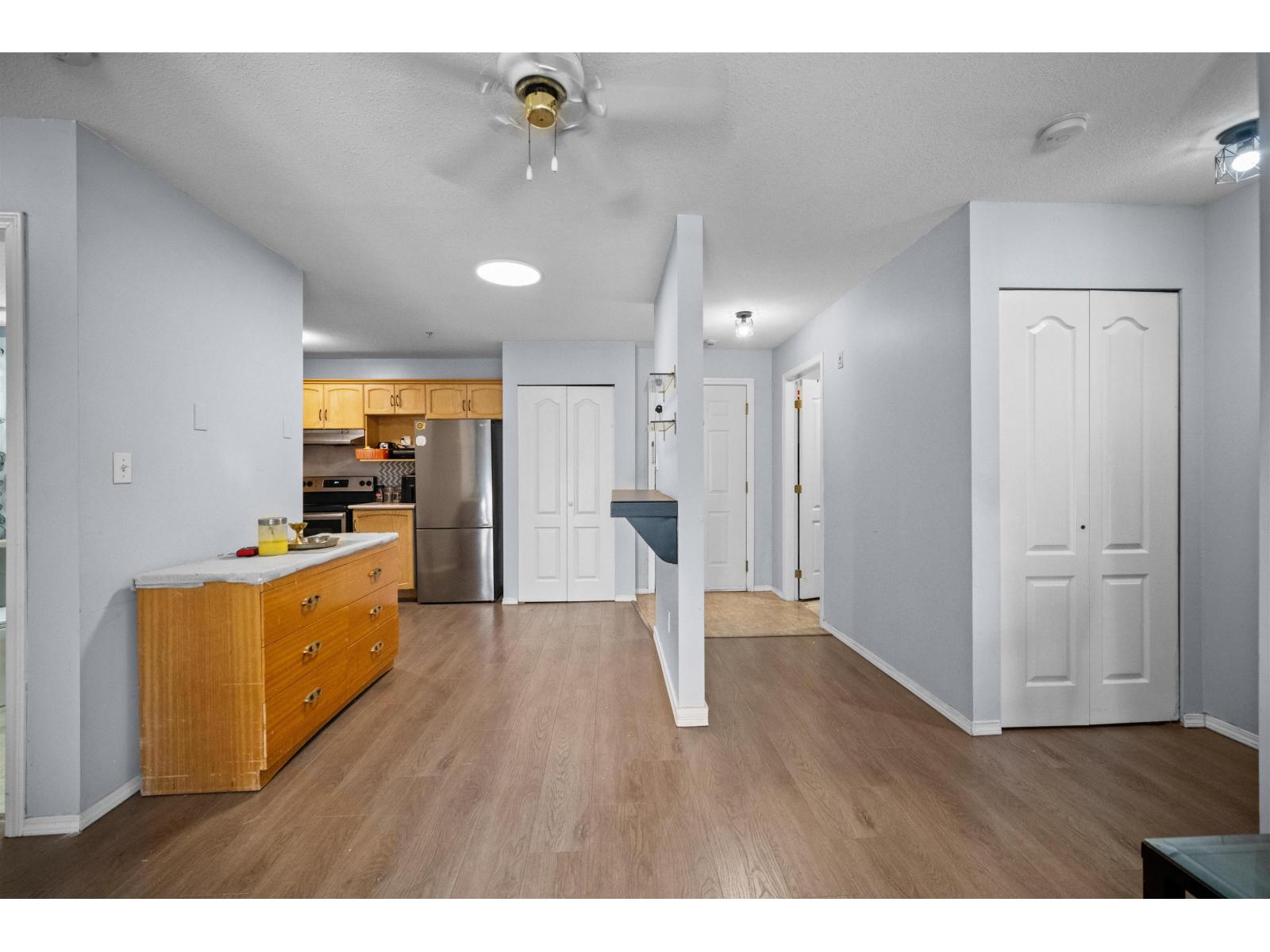 207 2962 Trethewey Street, Abbotsford, British Columbia  V2T 4M3 - Photo 9 - R3140324