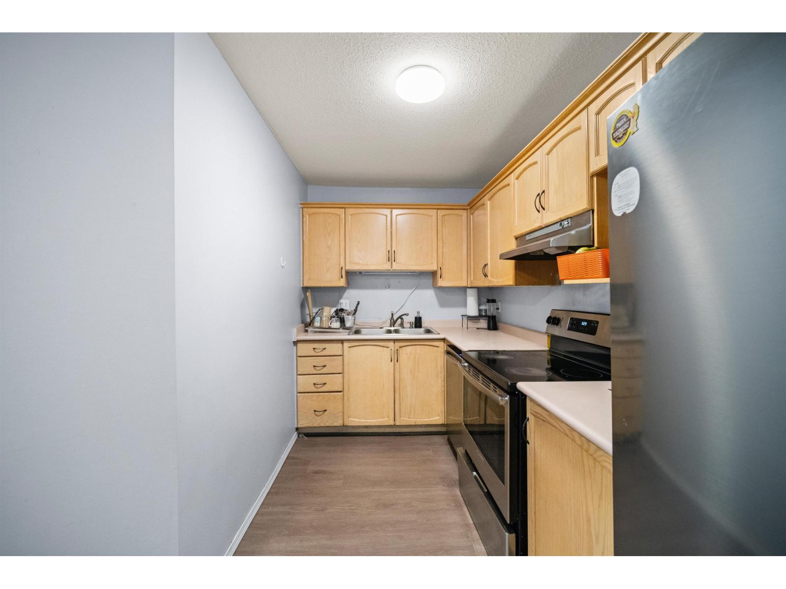 207 2962 Trethewey Street, Abbotsford, British Columbia  V2T 4M3 - Photo 8 - R3140324