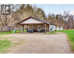 14 GLASTONBURY ROAD, Addington Highlands, Ontario