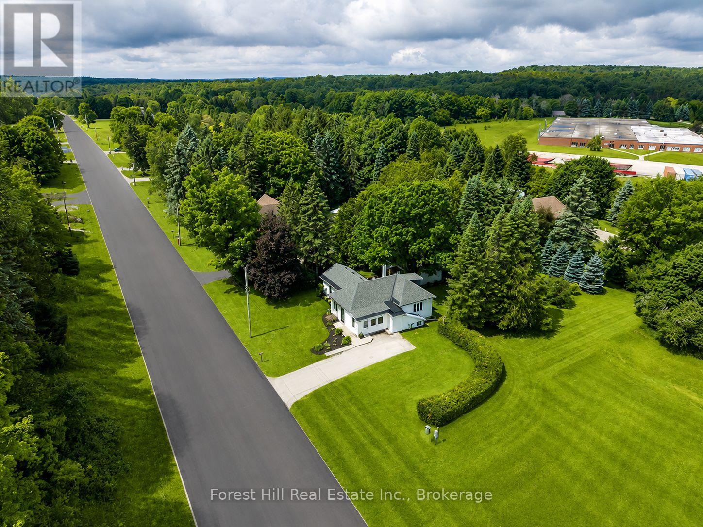 350 Main Street, Grey Highlands, Ontario  N0C 1H0 - Photo 2 - X13500664