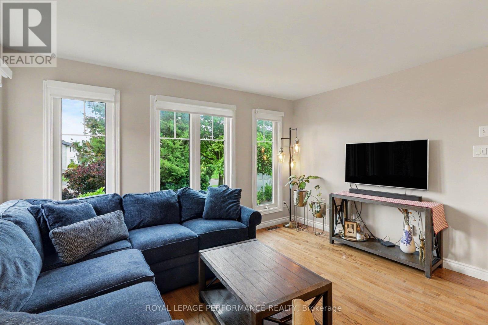 1444 Charlebois Avenue, Ottawa, Ontario  K1E 3W5 - Photo 4 - X13500796