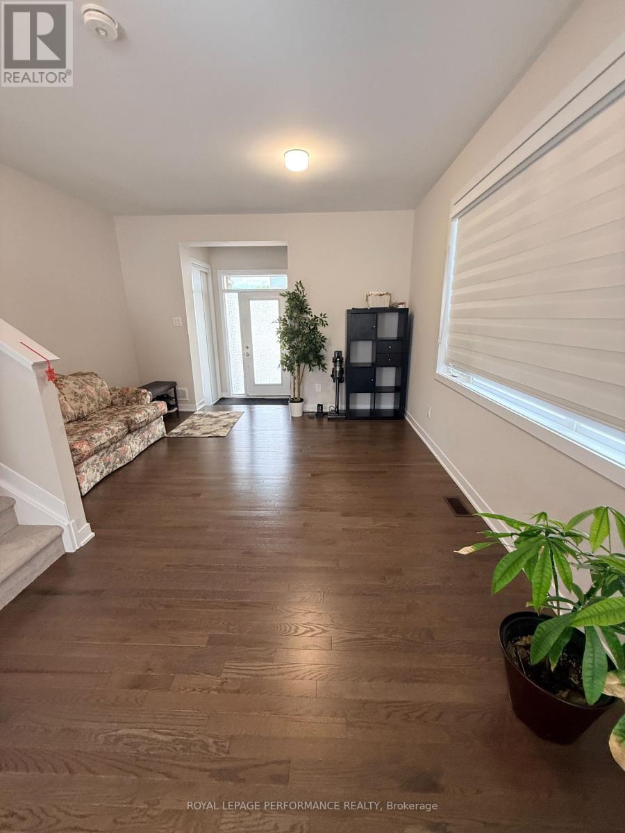 208 Falsetto St, Ottawa, Ontario  K1W 0S2 - Photo 10 - X13500822