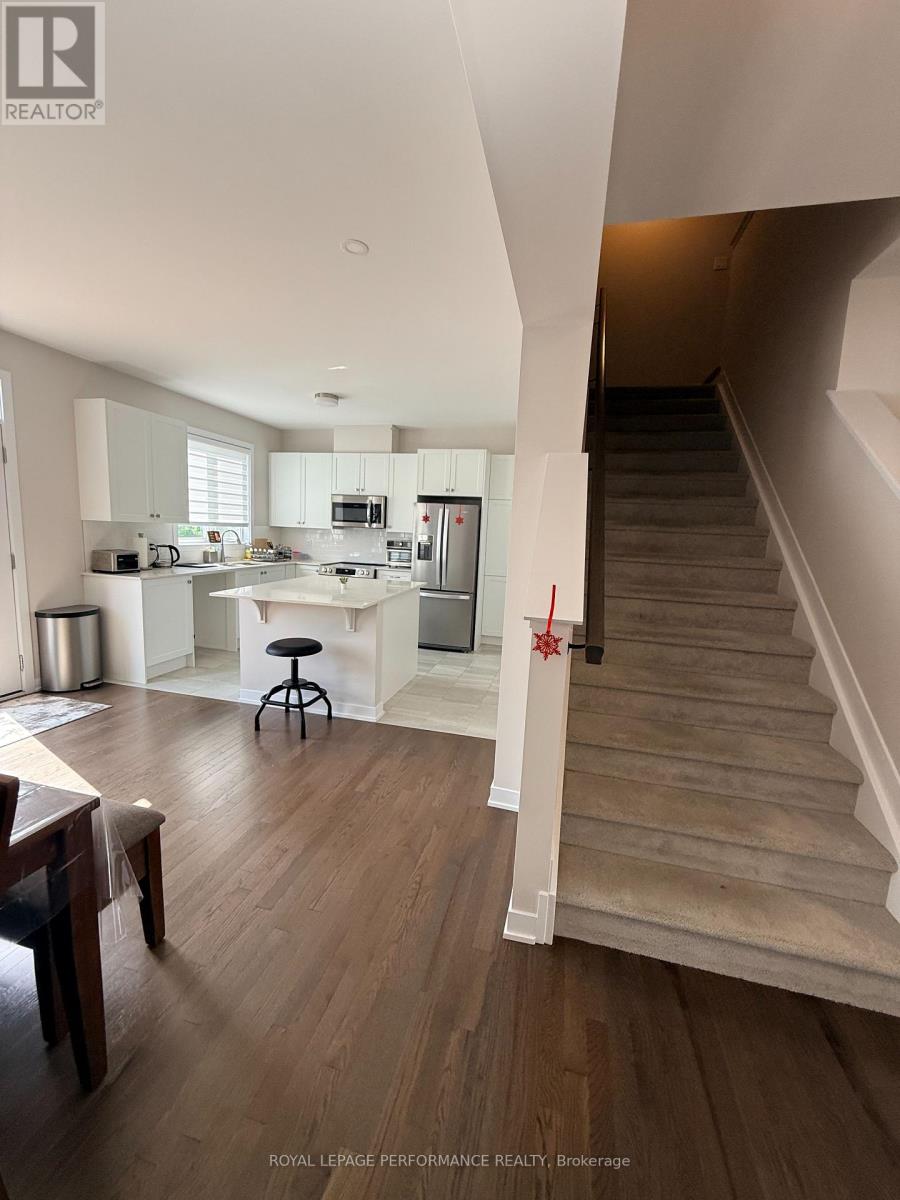 208 Falsetto St, Ottawa, Ontario  K1W 0S2 - Photo 11 - X13500822