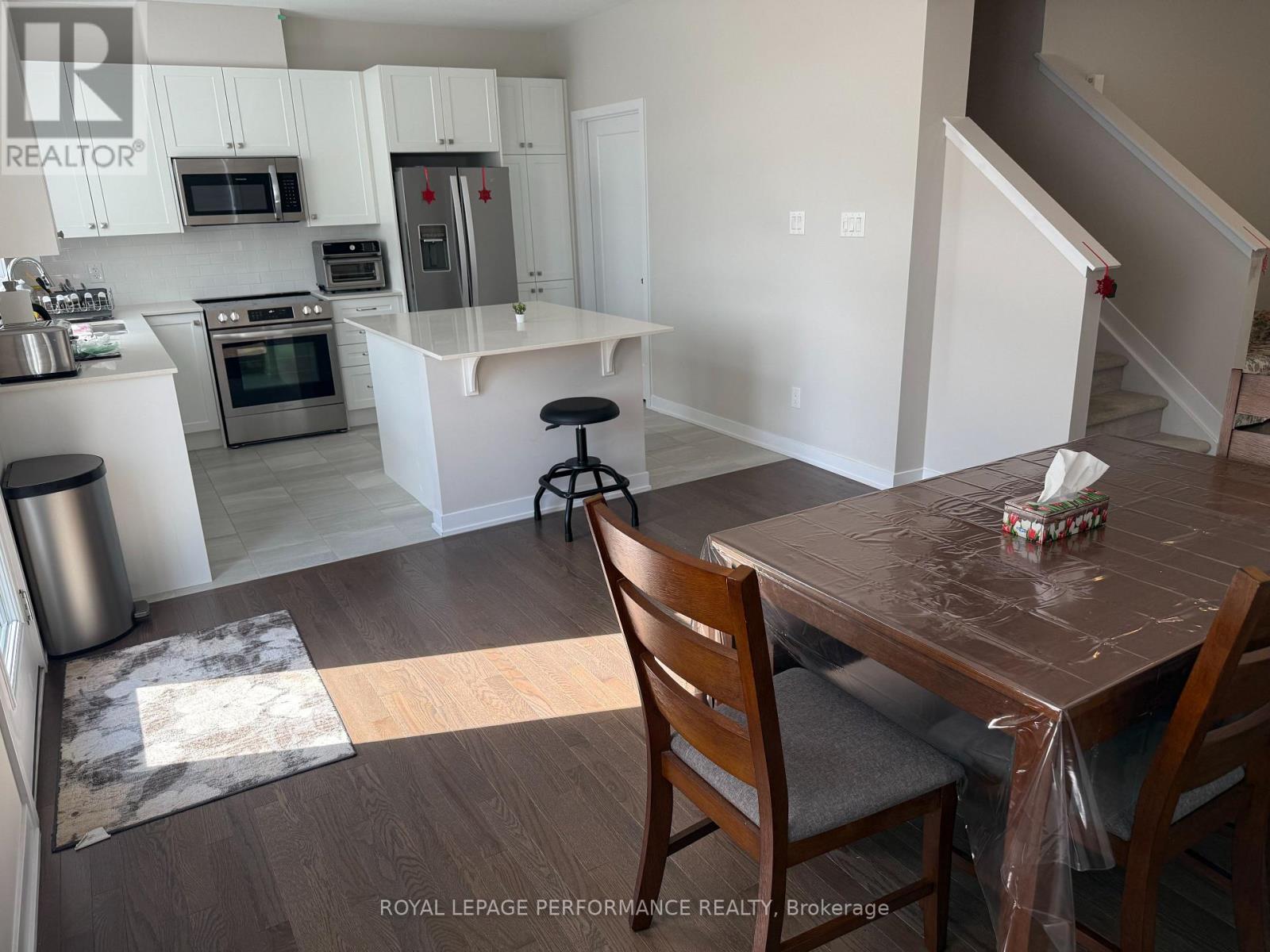 208 Falsetto St, Ottawa, Ontario  K1W 0S2 - Photo 13 - X13500822