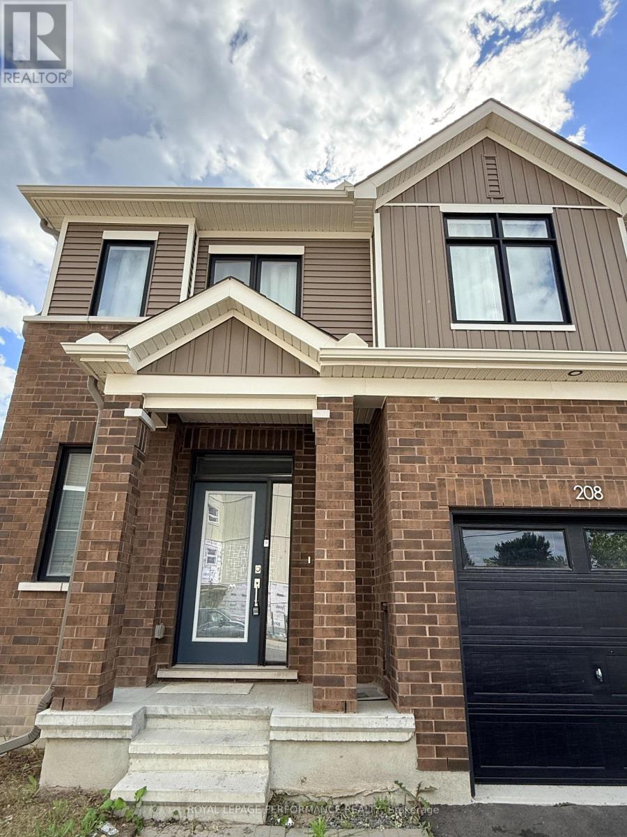 208 Falsetto St, Ottawa, Ontario  K1W 0S2 - Photo 2 - X13500822
