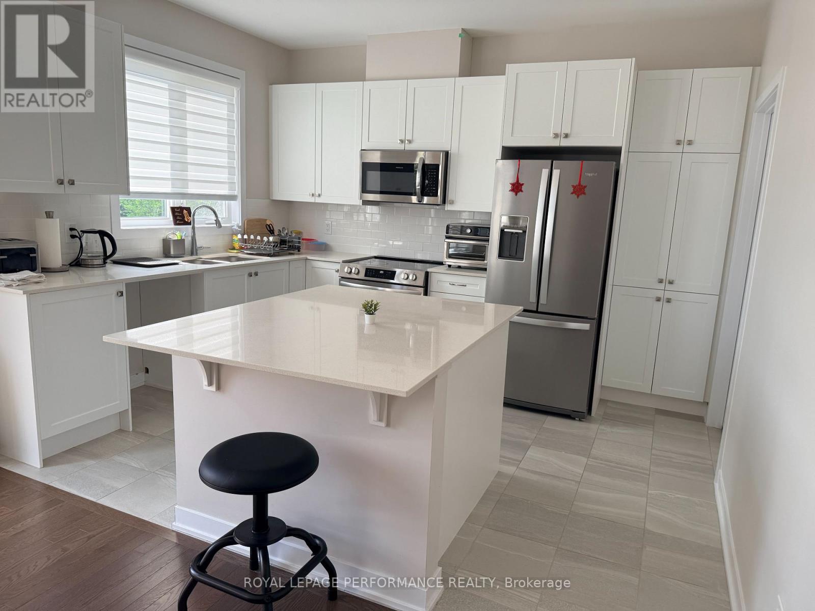 208 Falsetto St, Ottawa, Ontario  K1W 0S2 - Photo 6 - X13500822