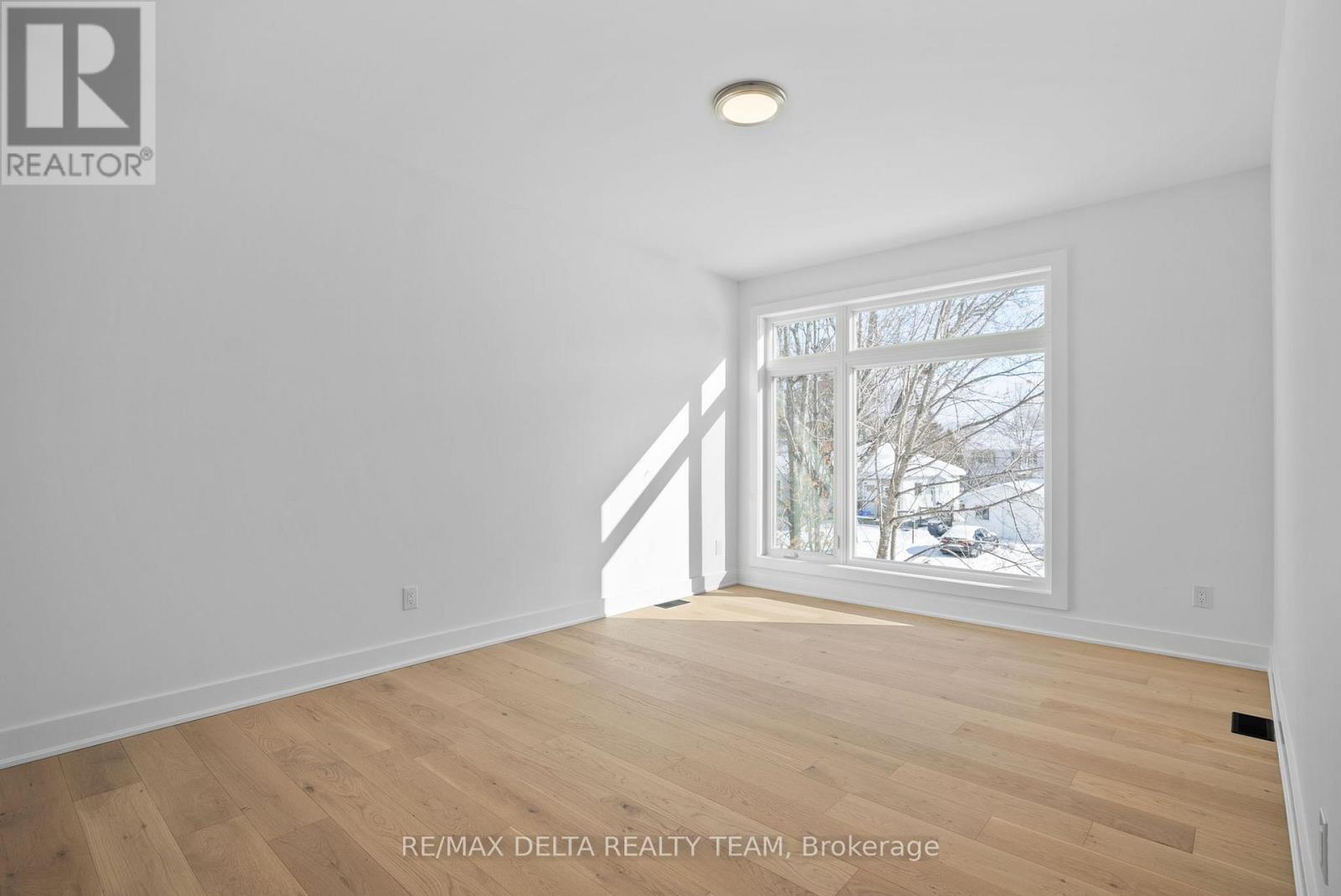 43 St Claire Avenue, Ottawa, Ontario  K2G 2A1 - Photo 32 - X13500922