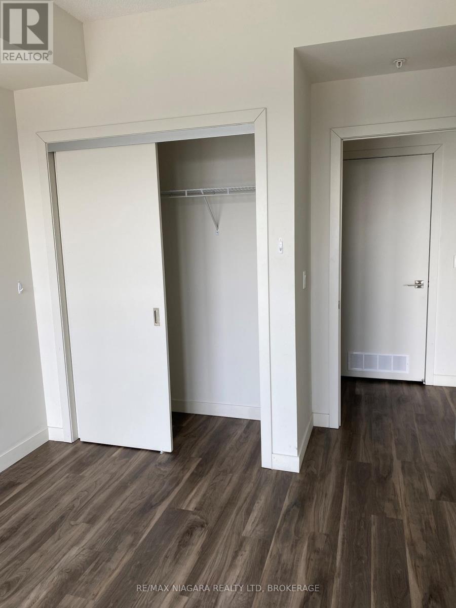 2105 - 2087 Fairview Street, Burlington, Ontario  L2R 0E5 - Photo 15 - W13500760