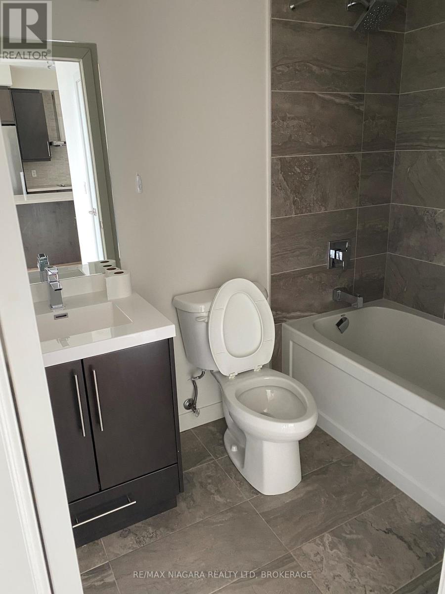 2105 - 2087 Fairview Street, Burlington, Ontario  L2R 0E5 - Photo 17 - W13500760