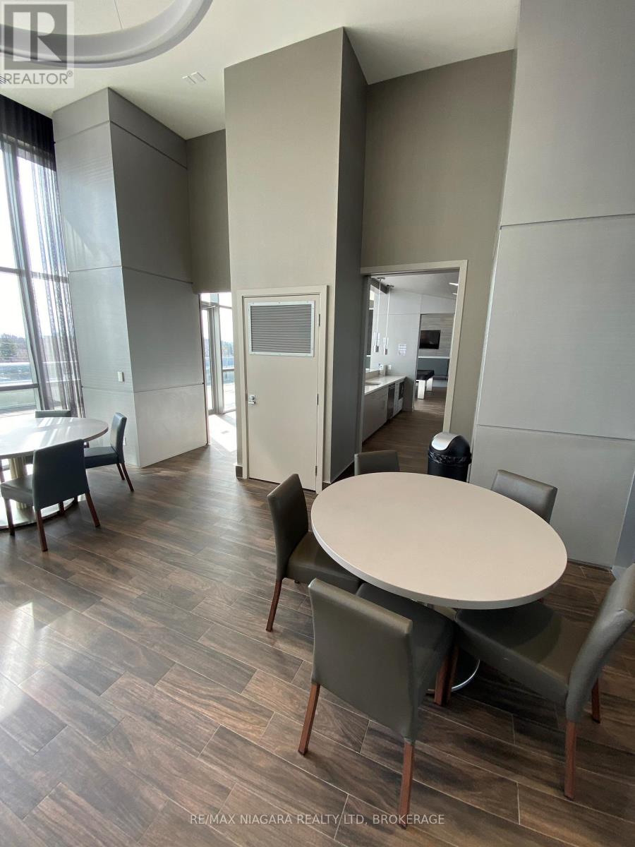 2105 - 2087 Fairview Street, Burlington, Ontario  L2R 0E5 - Photo 24 - W13500760