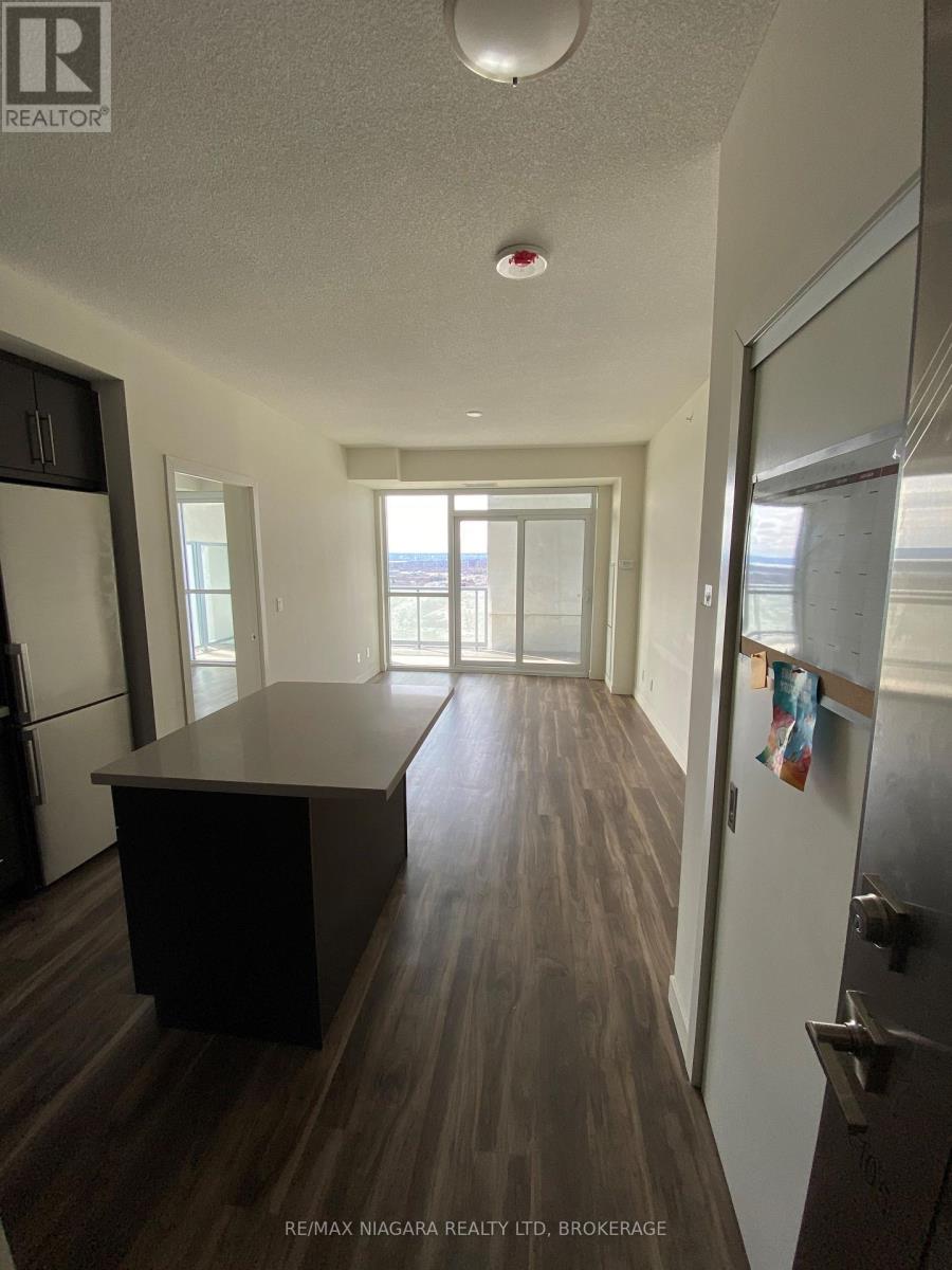 2105 - 2087 Fairview Street, Burlington, Ontario  L2R 0E5 - Photo 8 - W13500760