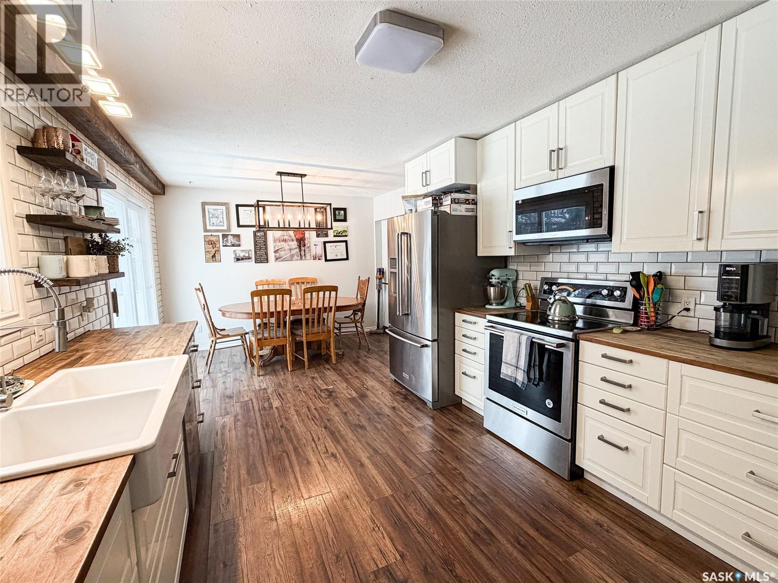 420 1st Street W, Meadow Lake, Saskatchewan  S9X 1E5 - Photo 9 - SK040990