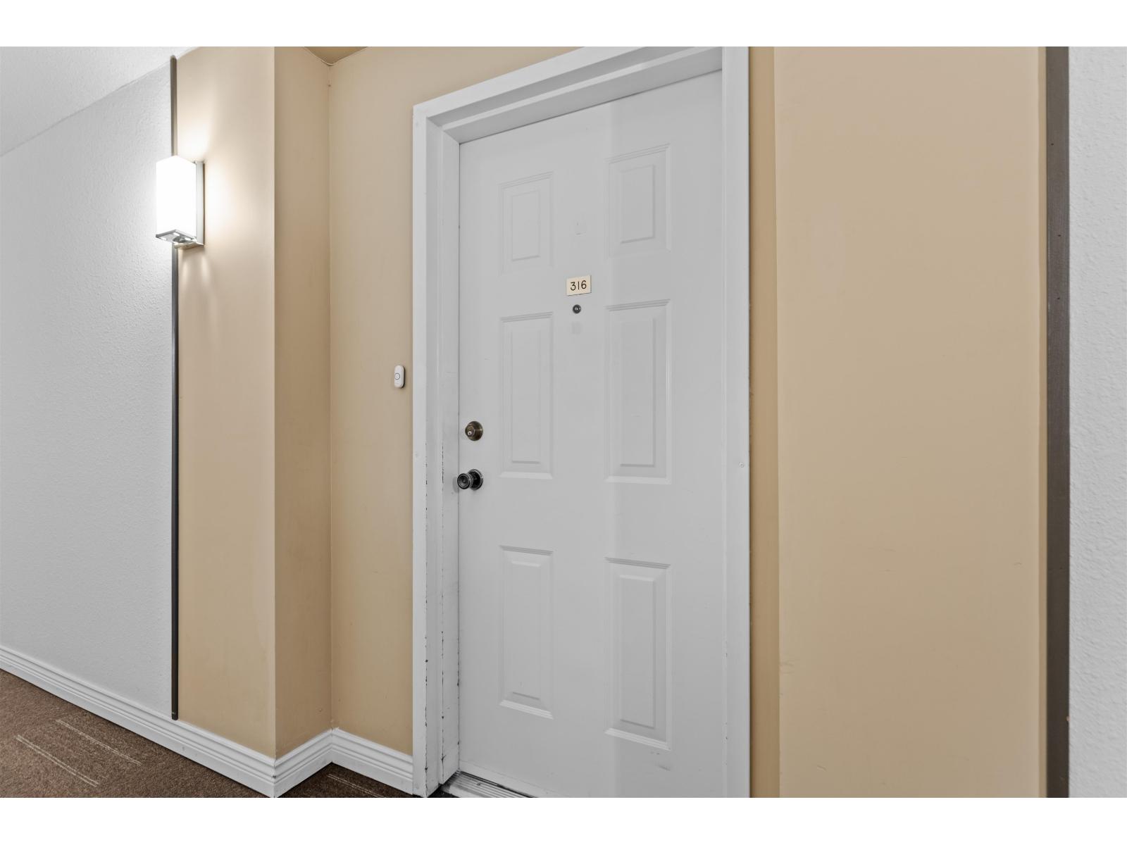 316 31850 Union Avenue, Abbotsford, British Columbia  V2T 4V2 - Photo 4 - R3140521