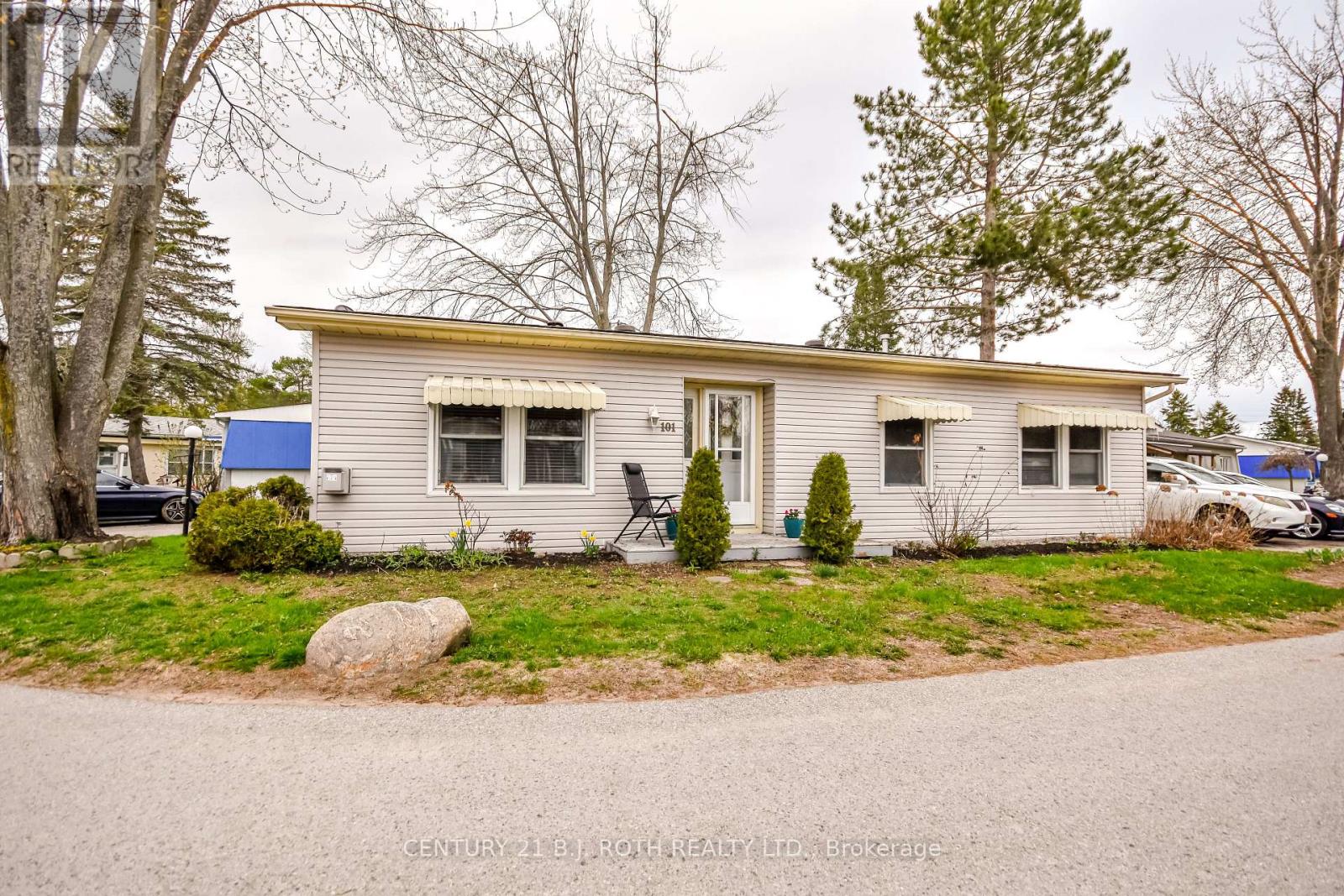 101 LINDEN LANE, Innisfil, Ontario