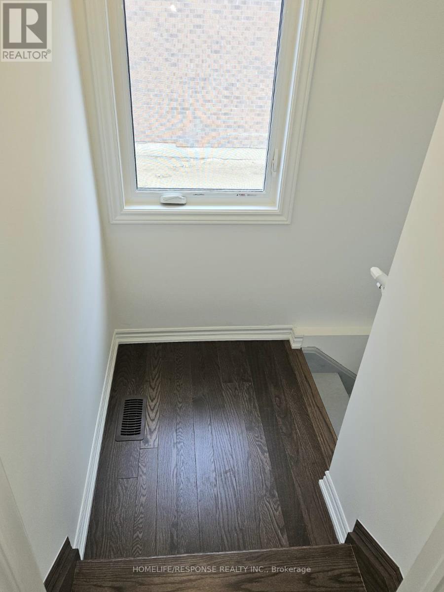 16 West Oak Trail, Barrie, Ontario  L9J 0L1 - Photo 24 - S13500652